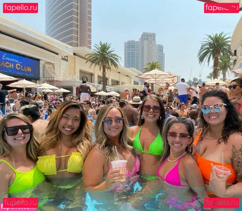 Valerie Saint-Claire Onlyfans Photo Gallery 