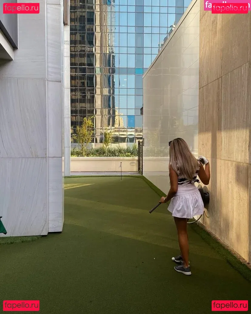 Valerie Saint-Claire Onlyfans Photo Gallery 