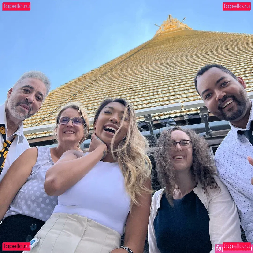 Valerie Saint-Claire Onlyfans Photo Gallery 