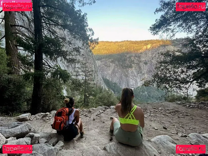 Valerie Saint-Claire Onlyfans Photo Gallery 