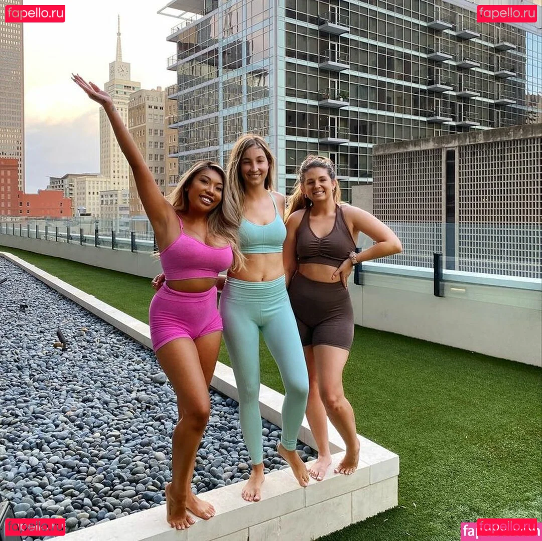 Valerie Saint-Claire Onlyfans Photo Gallery 