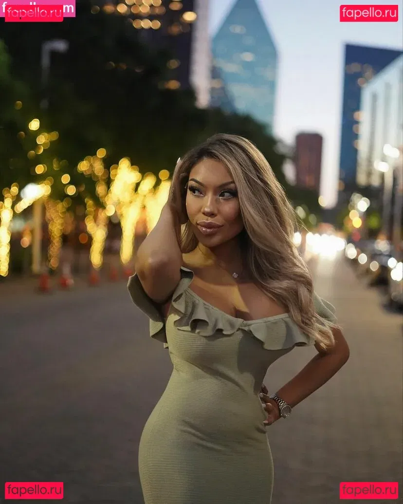 Valerie Saint-Claire Onlyfans Photo Gallery 