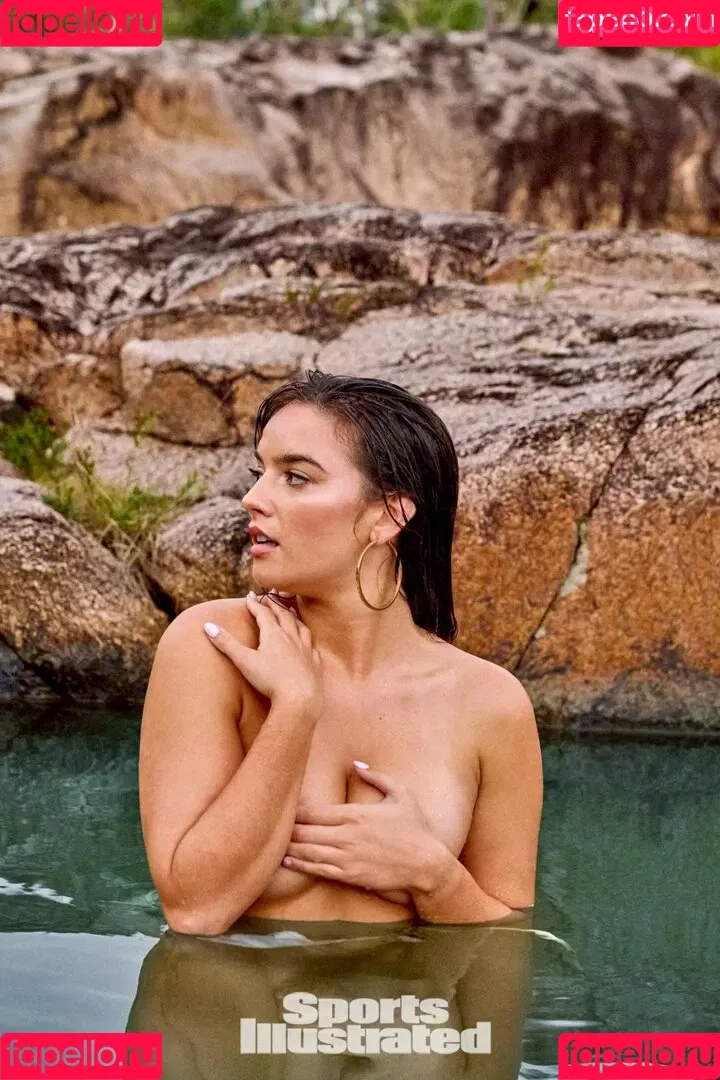 Natalie Mariduena Onlyfans Photo Gallery 