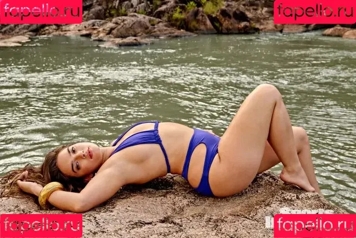 Natalie Mariduena Onlyfans Photo Gallery 