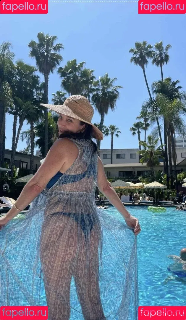 Natalie Mariduena Onlyfans Photo Gallery 