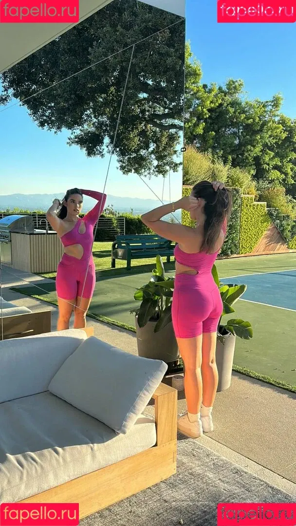 Natalie Mariduena Onlyfans Photo Gallery 