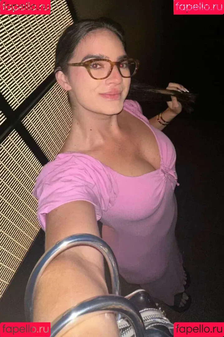 Natalie Mariduena Onlyfans Photo Gallery 