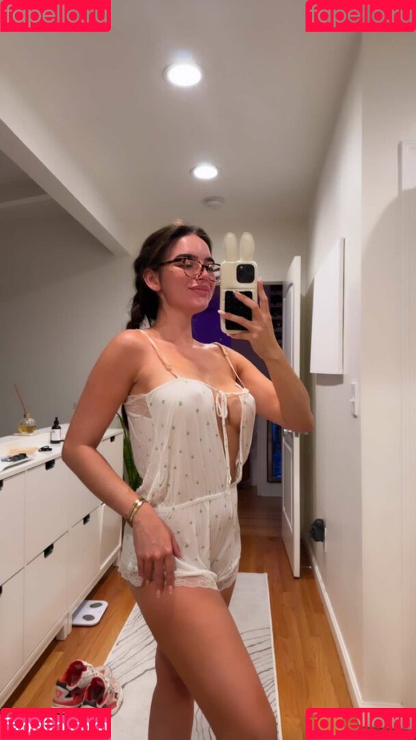 Natalie Mariduena Onlyfans Photo Gallery 