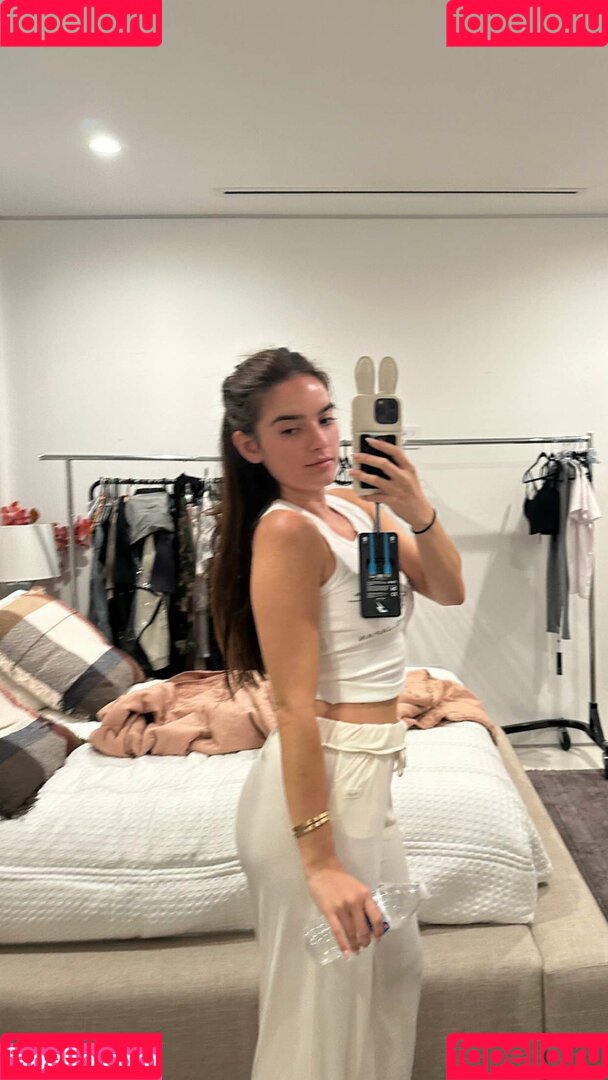 Natalie Mariduena Onlyfans Photo Gallery 