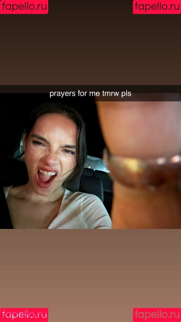 Natalie Mariduena Onlyfans Photo Gallery 