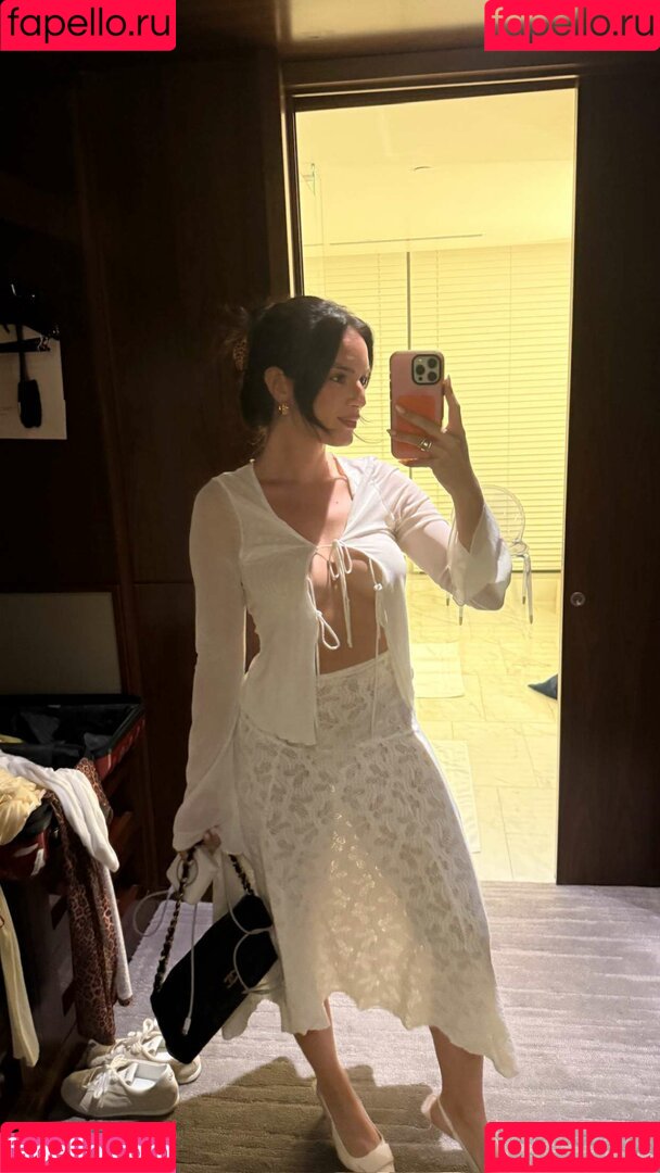 Natalie Mariduena Onlyfans Photo Gallery 