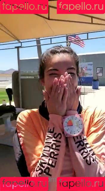 emileexo Onlyfans Photo Gallery 