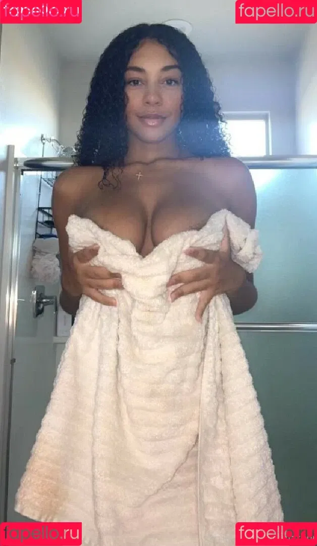 amazonrara Onlyfans Photo Gallery 