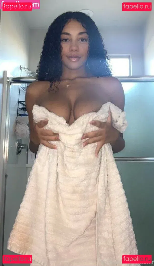 amazonrara Onlyfans Photo Gallery 