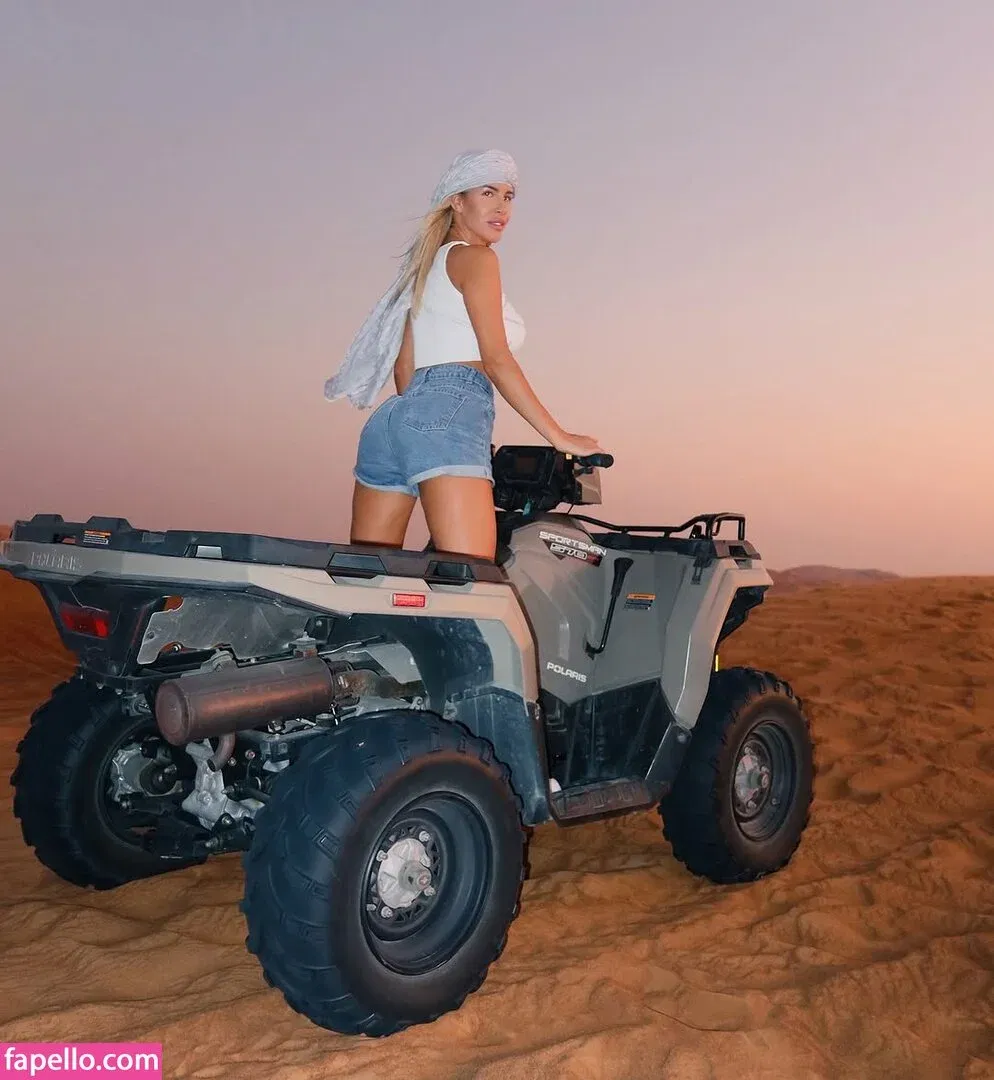 Ema Karter Onlyfans Photo Gallery 