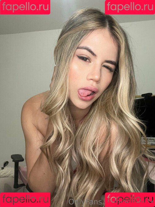 Sofia Cortes Onlyfans Photo Gallery 