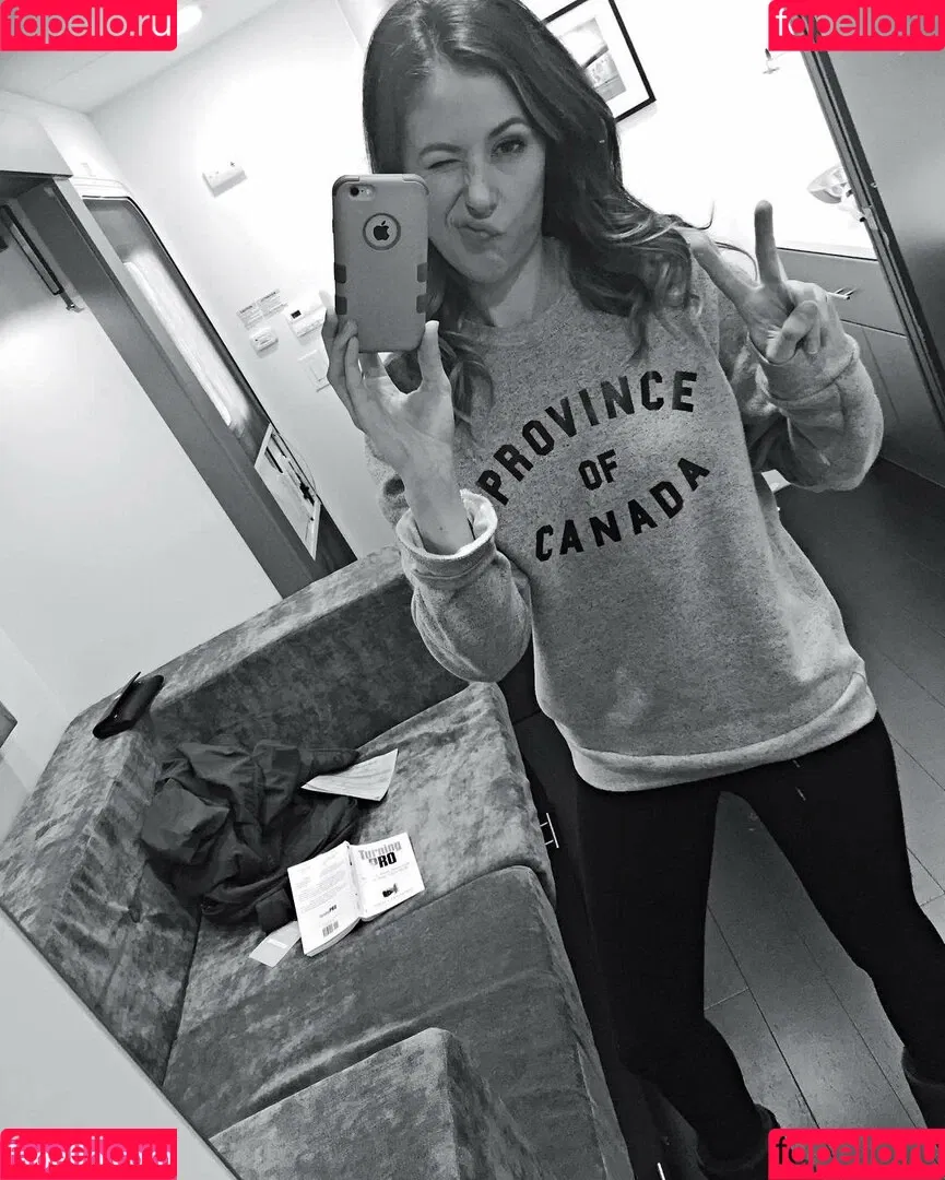 Amanda Crew Onlyfans Photo Gallery 