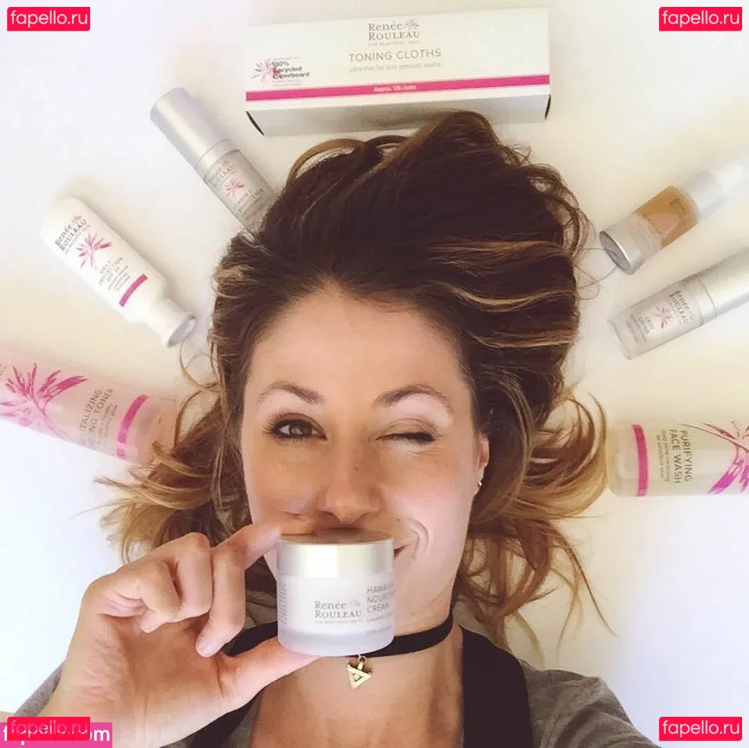 Amanda Crew Onlyfans Photo Gallery 