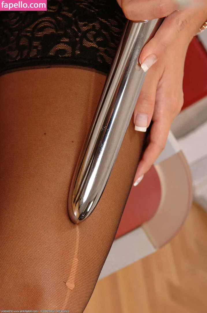 Carol Goldnerova Onlyfans Photo Gallery 