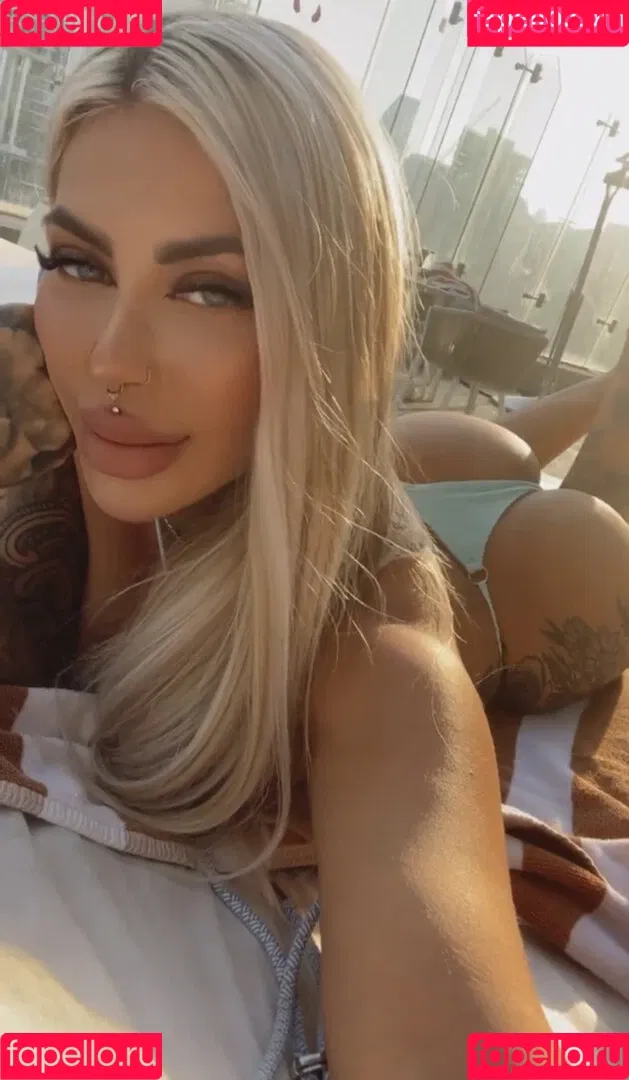 Selina Metzger Onlyfans Photo Gallery 