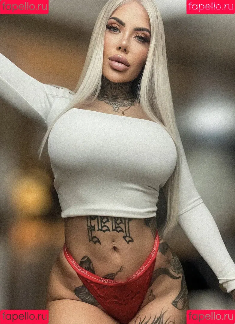 Selina Metzger Onlyfans Photo Gallery 
