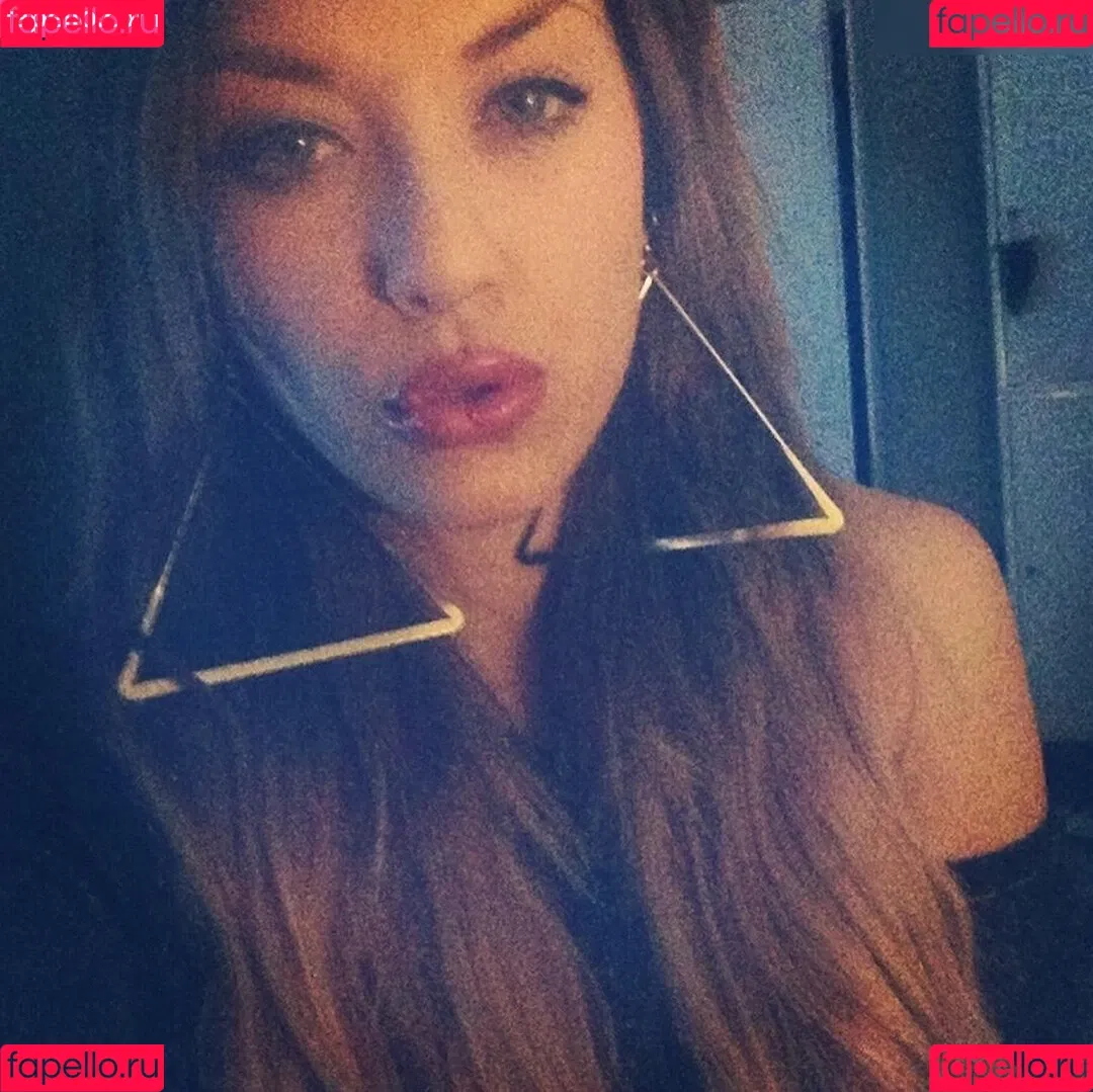 Selina Metzger Onlyfans Photo Gallery 