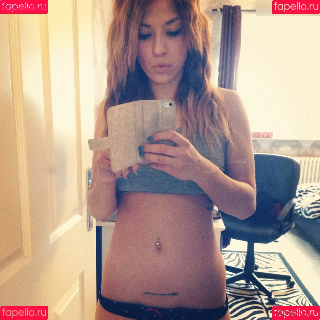 Selina Metzger Onlyfans Photo Gallery 