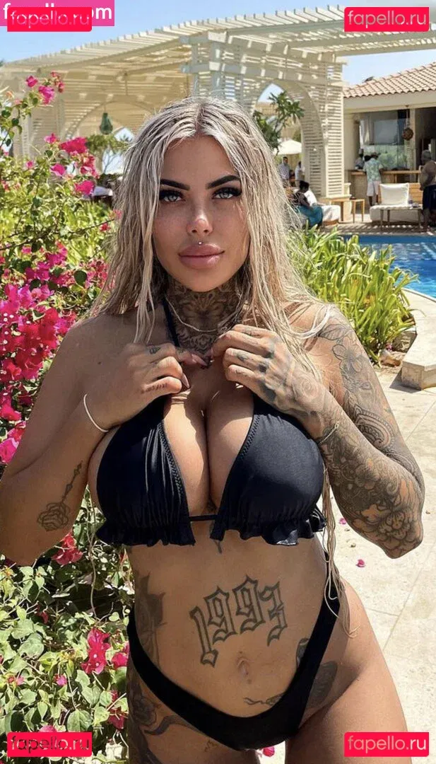 Selina Metzger Onlyfans Photo Gallery 