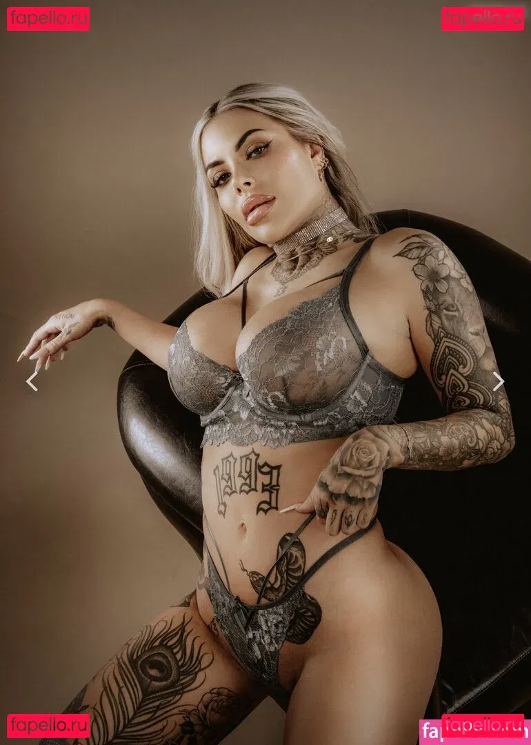 Selina Metzger Onlyfans Photo Gallery 