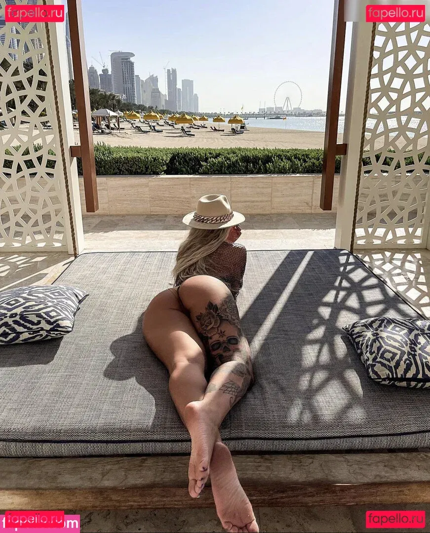 Selina Metzger Onlyfans Photo Gallery 