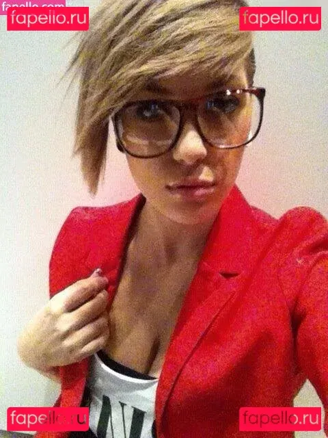 Selina Metzger Onlyfans Photo Gallery 