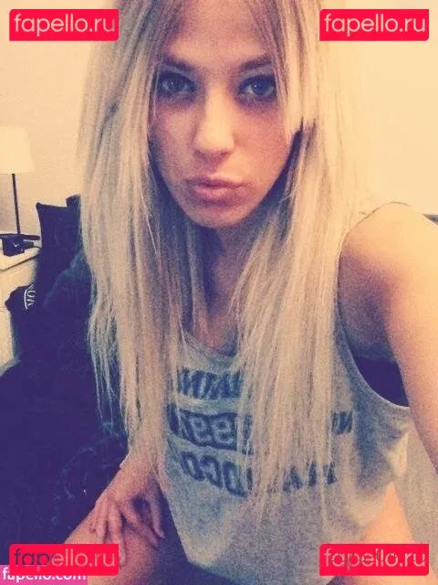 Selina Metzger Onlyfans Photo Gallery 