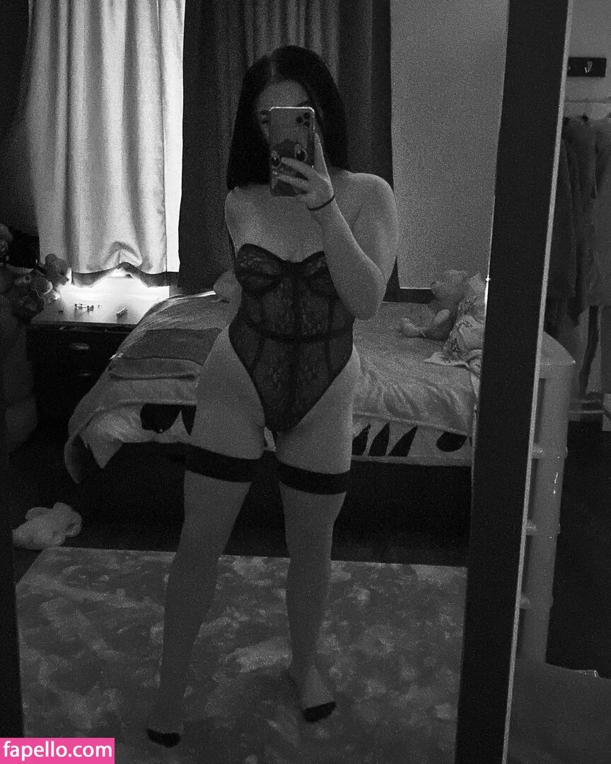 Little.Sophie.xo Onlyfans Photo Gallery 