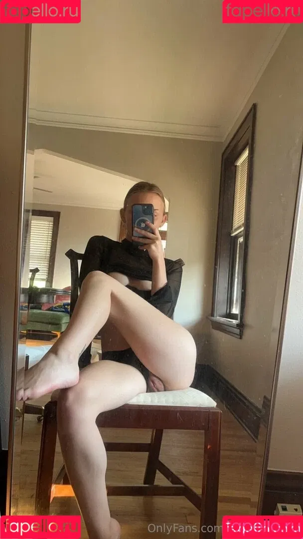 emmaalovee Onlyfans Photo Gallery 