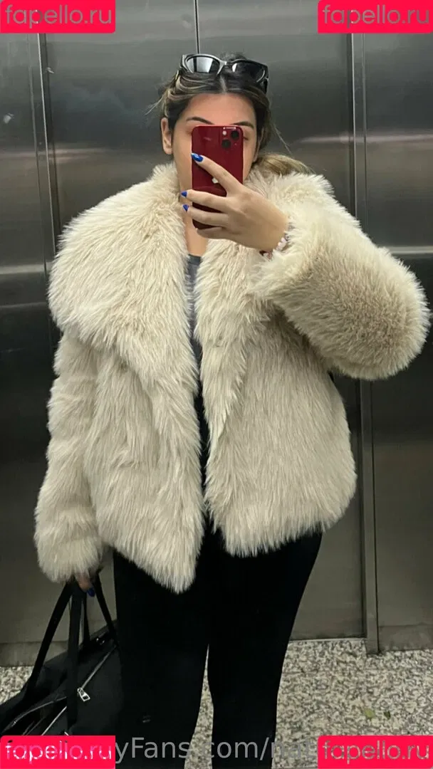 mervedamla Onlyfans Photo Gallery 