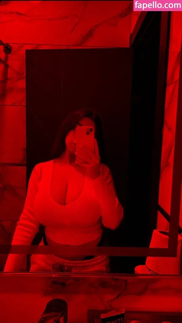 mervedamla Onlyfans Photo Gallery 