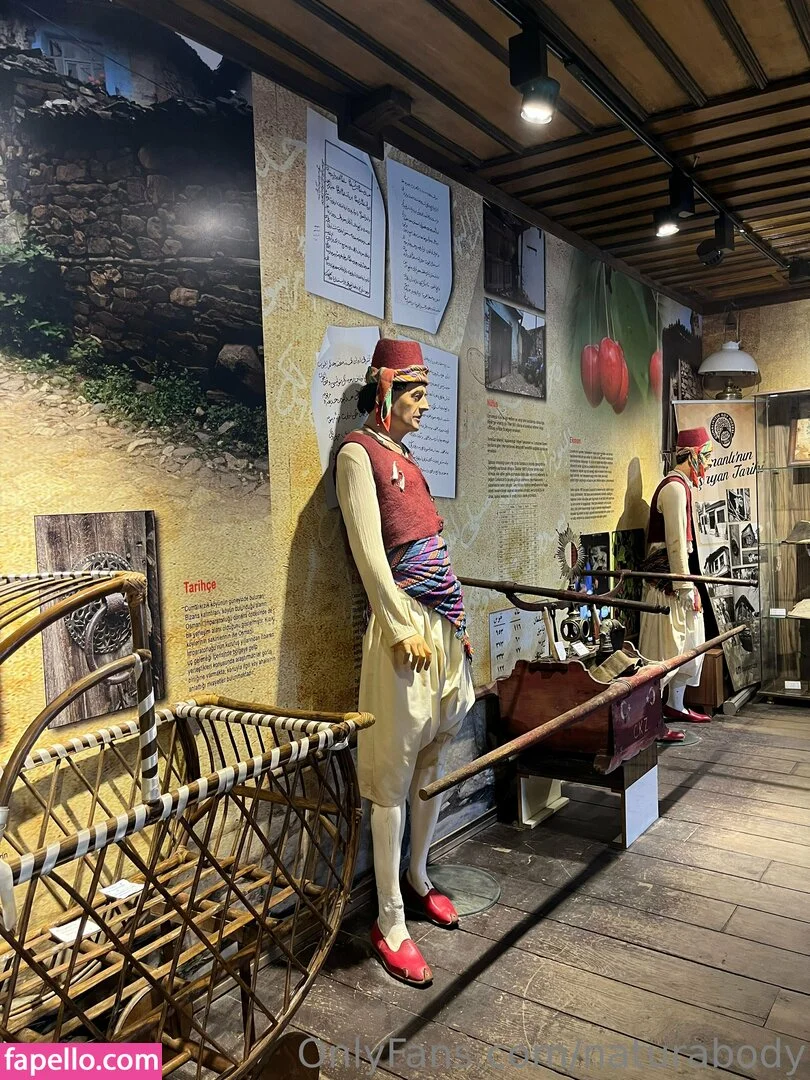 mervedamla Onlyfans Photo Gallery 