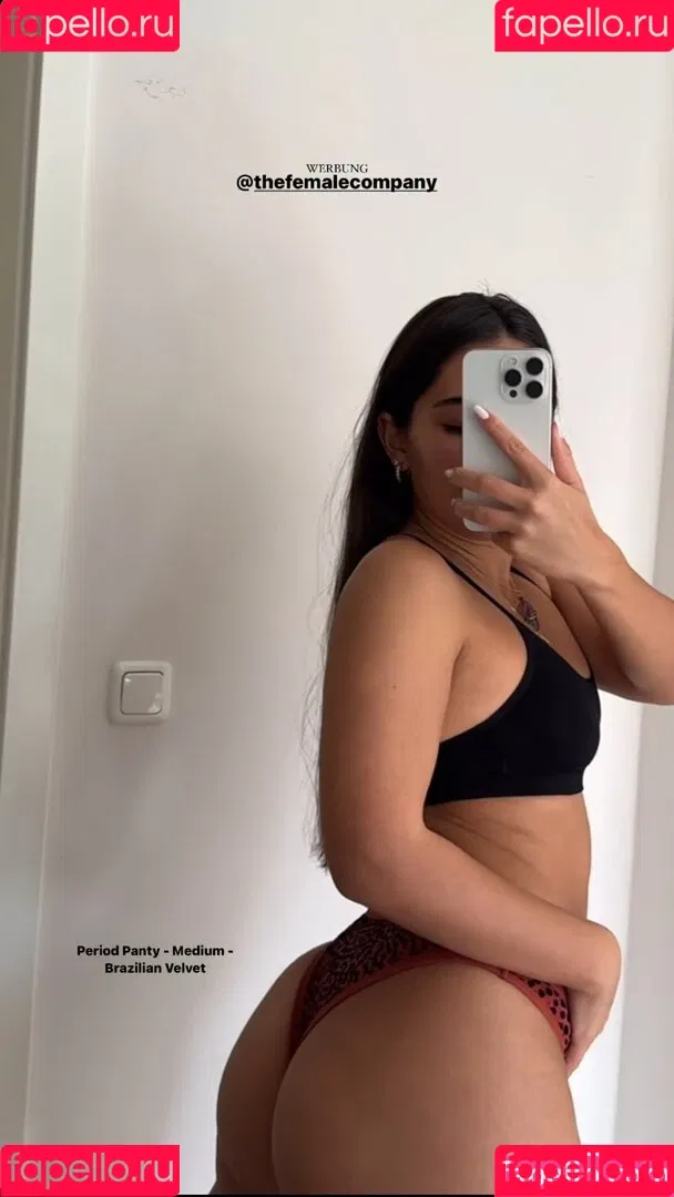 Aurelia Lamprecht Onlyfans Photo Gallery 