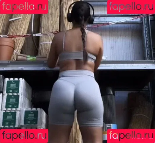 Aurelia Lamprecht Onlyfans Photo Gallery 
