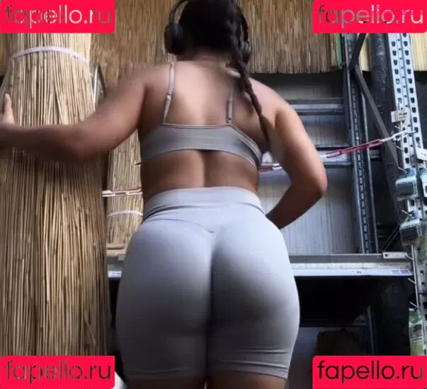 Aurelia Lamprecht Onlyfans Photo Gallery 