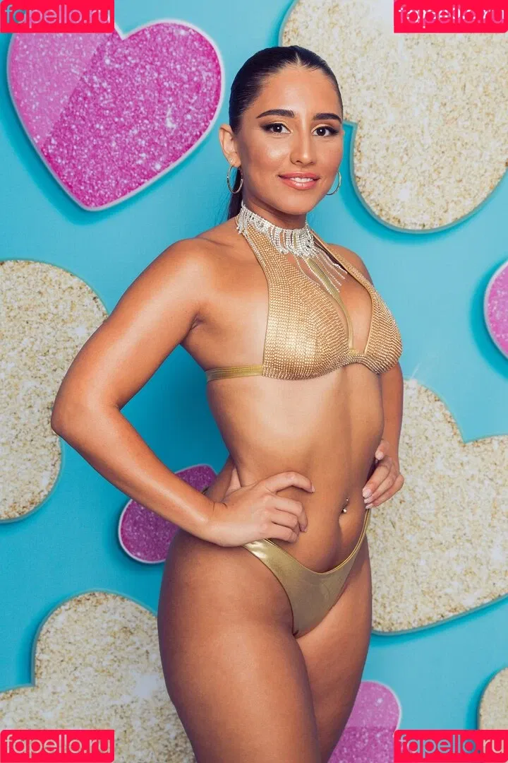 Aurelia Lamprecht Onlyfans Photo Gallery 
