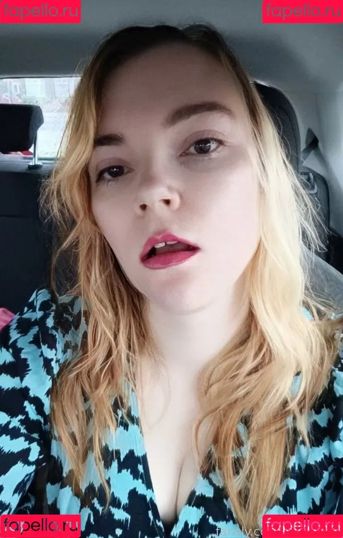 Amypond Onlyfans Photo Gallery 