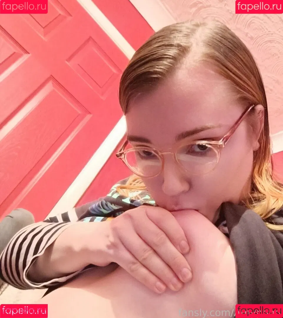 Amypond Onlyfans Photo Gallery 