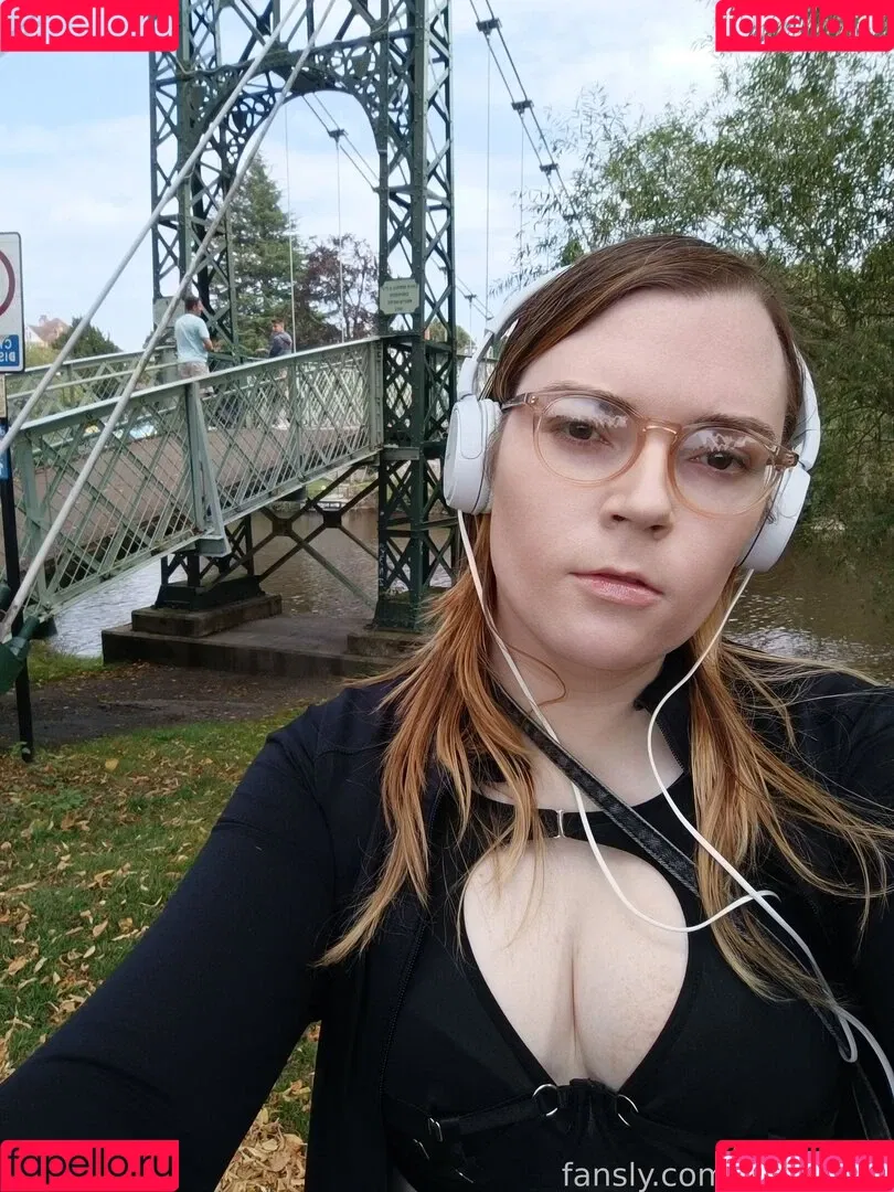 Amypond Onlyfans Photo Gallery 