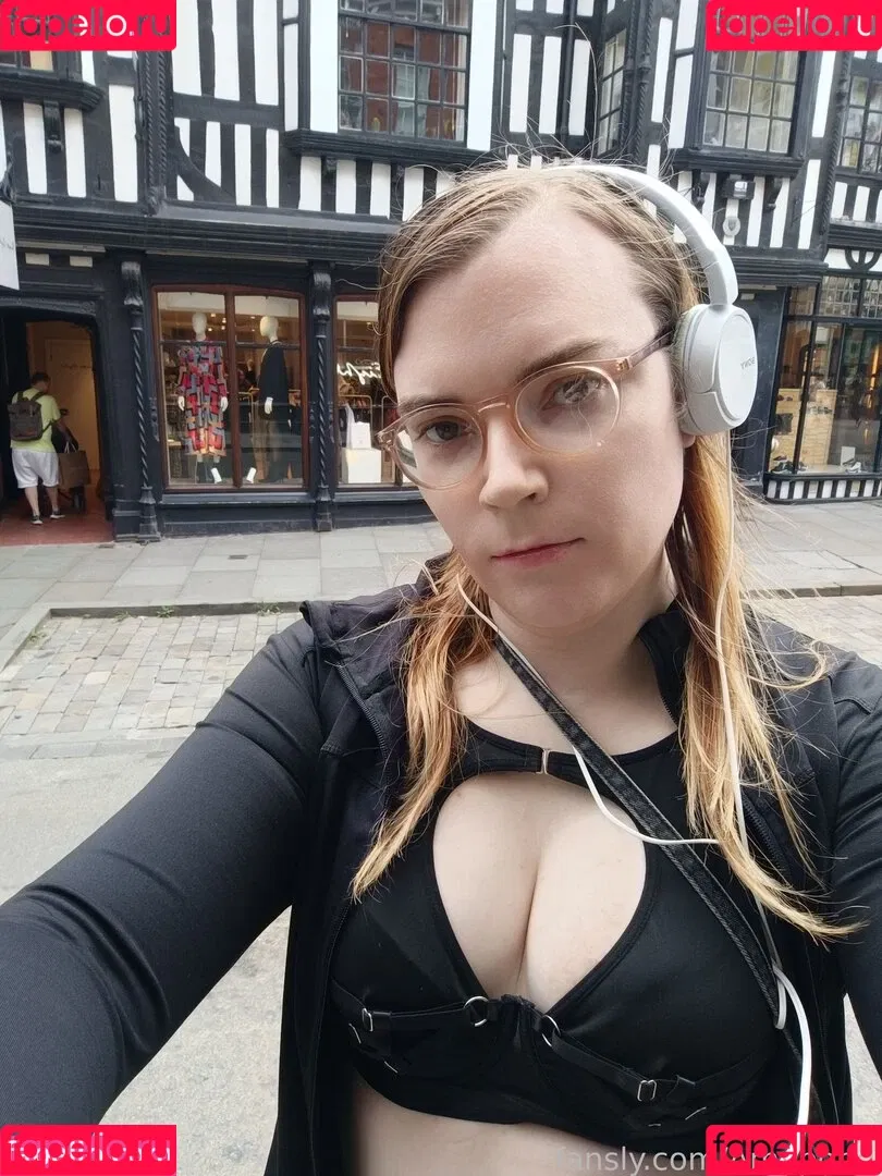 Amypond Onlyfans Photo Gallery 