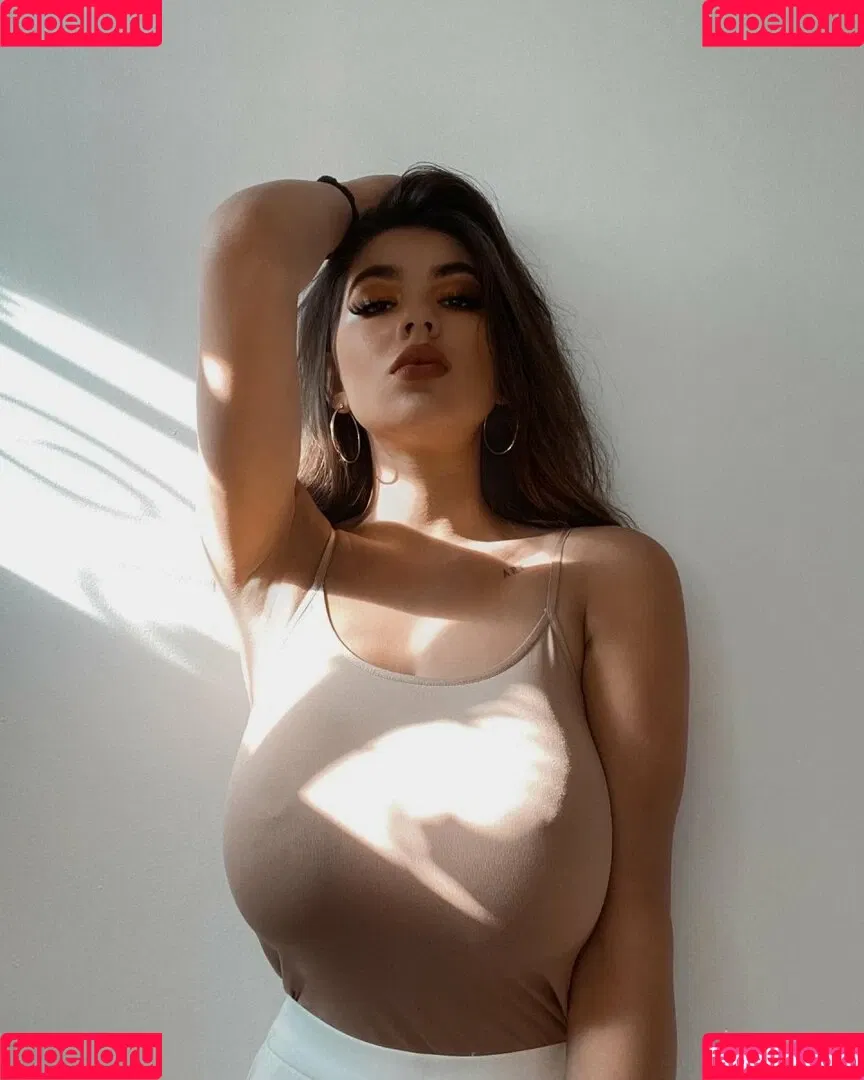 Annaartsv Onlyfans Photo Gallery 