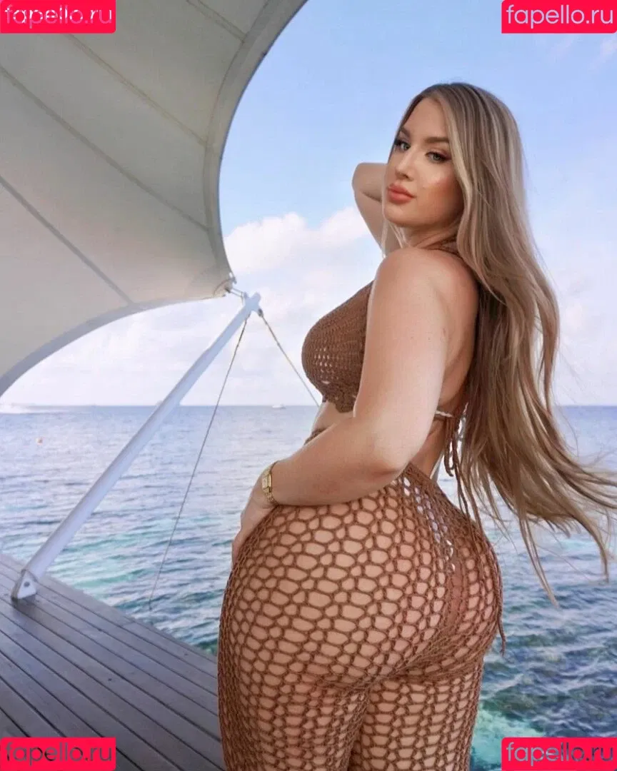 Ariella Eder Onlyfans Photo Gallery 