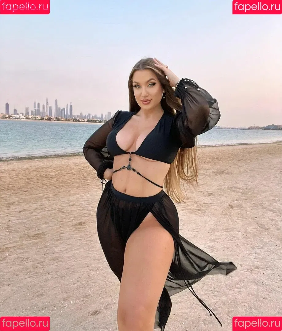 Ariella Eder Onlyfans Photo Gallery 