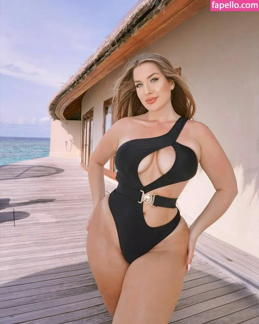 Ariella Eder Onlyfans Photo Gallery 