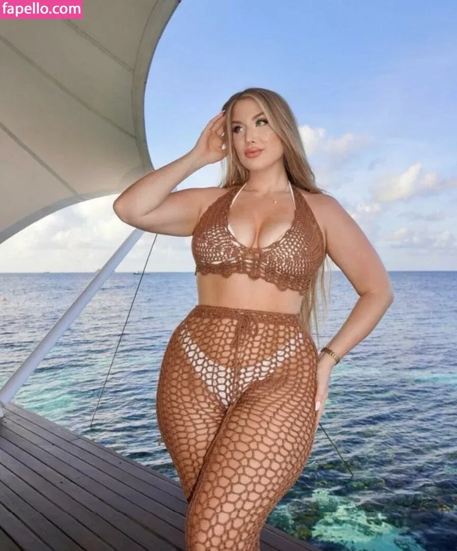 Ariella Eder Onlyfans Photo Gallery 